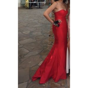 red sweetheart dress